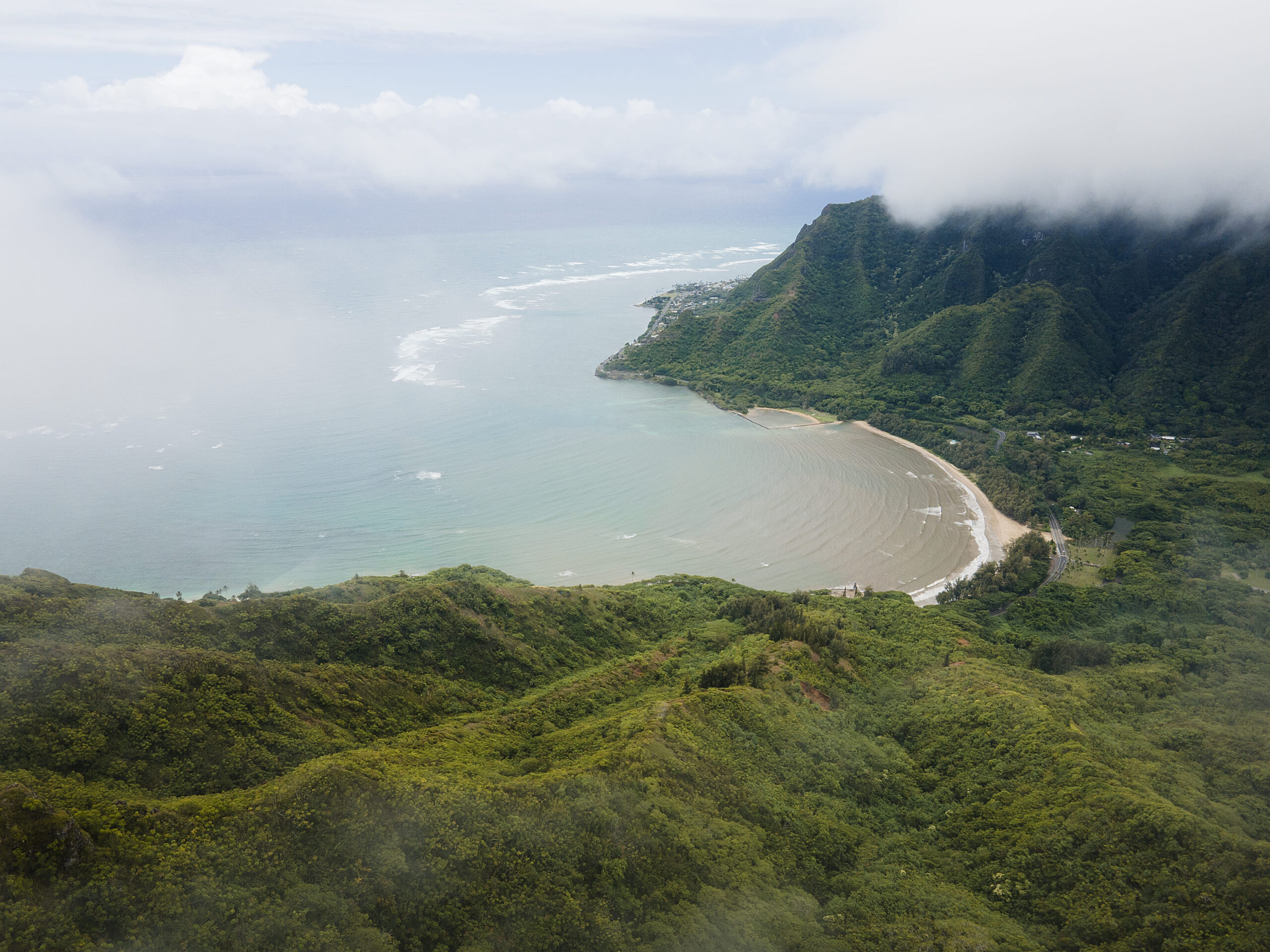 breathtaking-hawaii-landscape-with-sea (1)